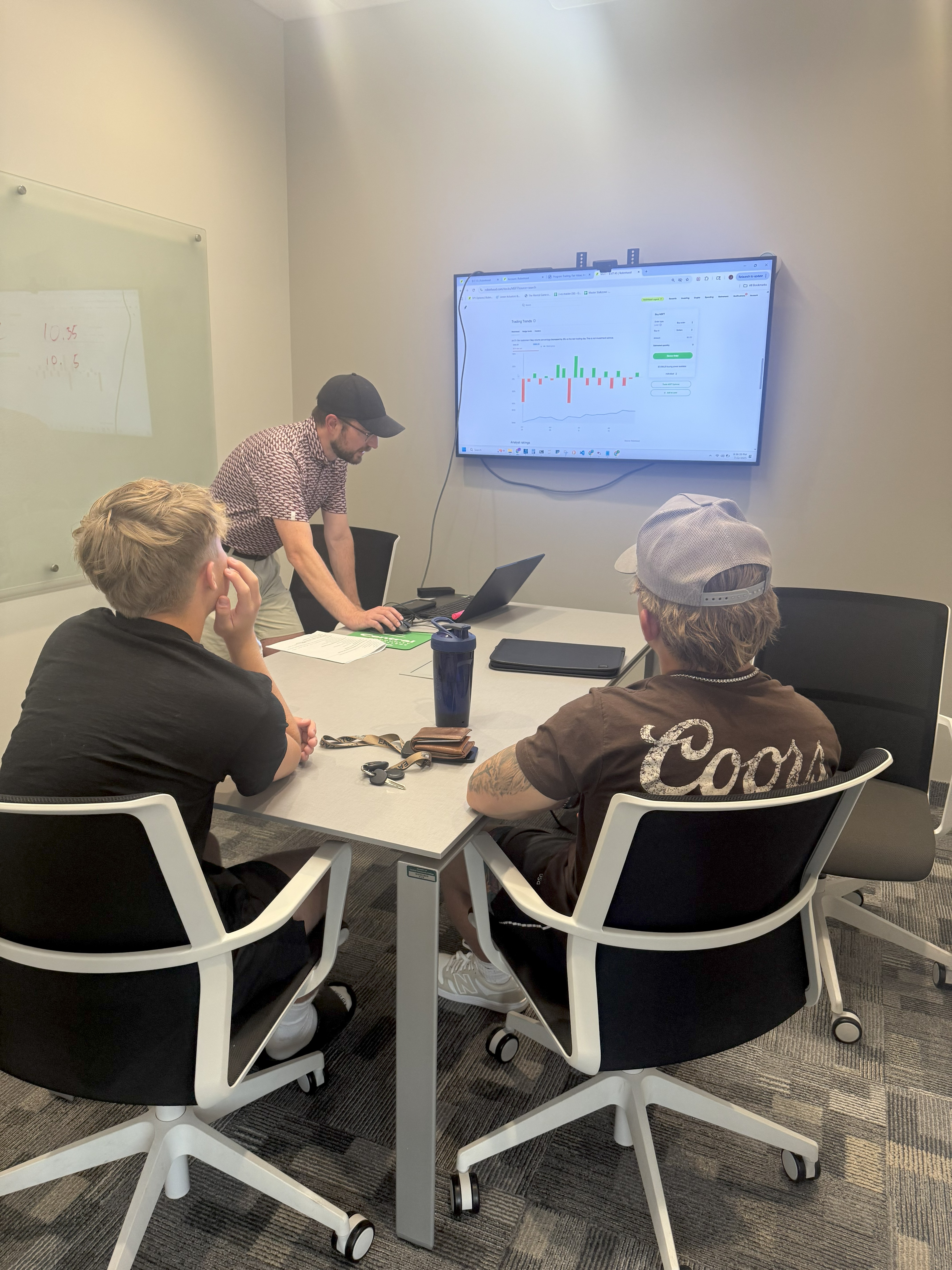 Jeff Markley teaching trading class